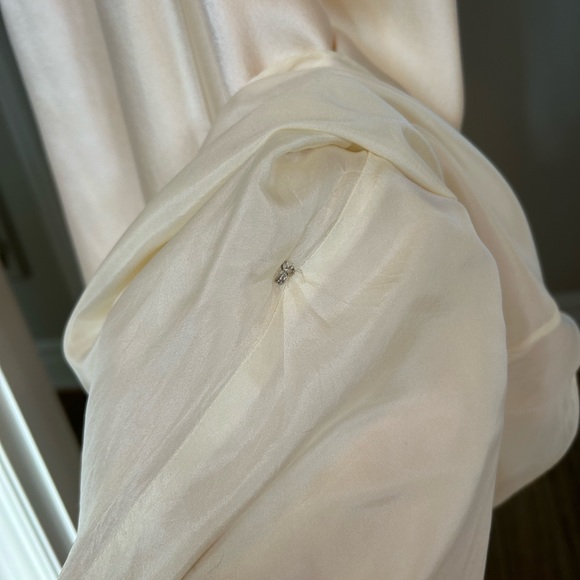 THE OWN STUDIO Wedding Dress - Picture 8 of 16